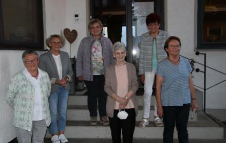 Frauenbund spendet Geld und Kleidung